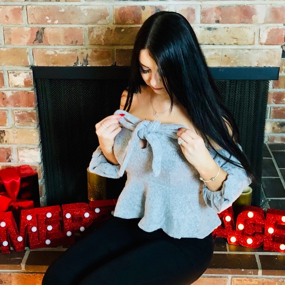 Gray Off the Shoulder Bow Crop Sweater - Picture 5 of 6